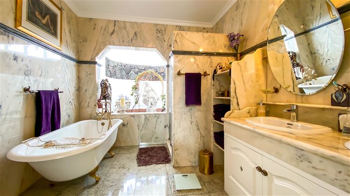 Image No.19-6 Bed Villa for sale