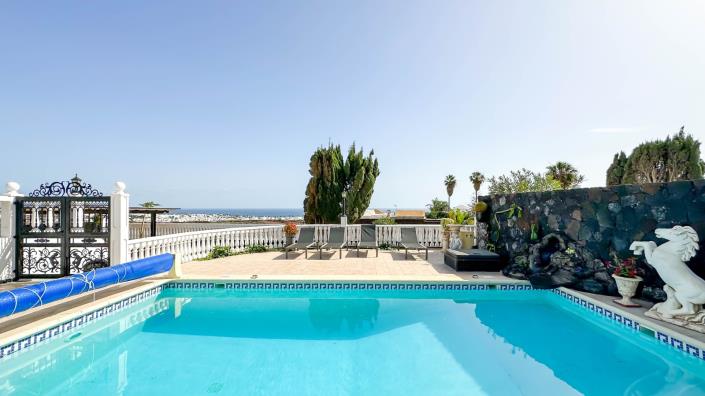 Image No.8-6 Bed Villa for sale