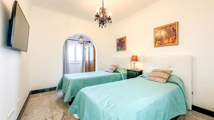 Image No.31-6 Bed Villa for sale