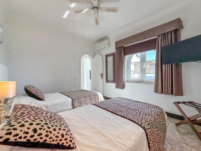 Image No.22-6 Bed Villa for sale