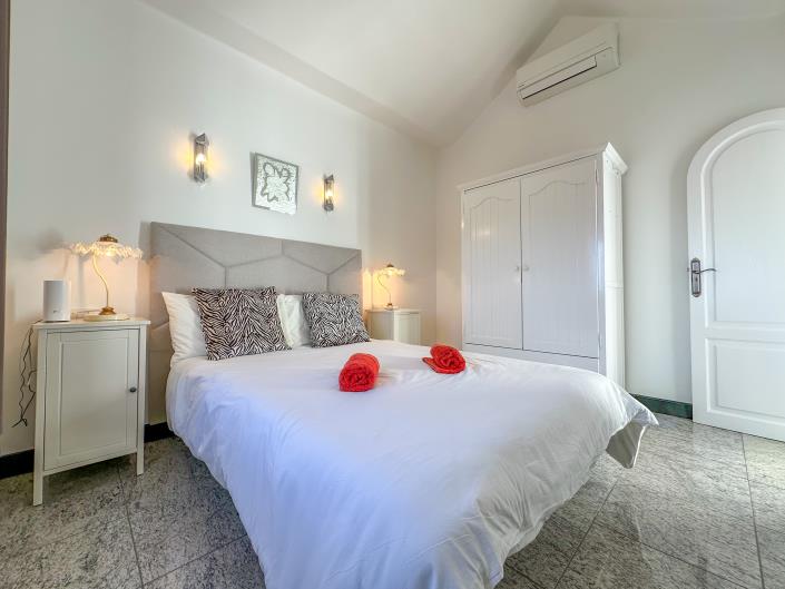 Image No.28-6 Bed Villa for sale