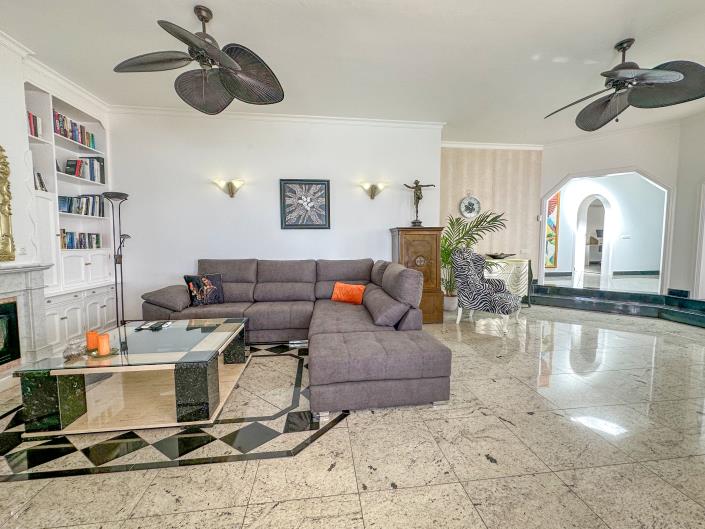 Image No.4-6 Bed Villa for sale