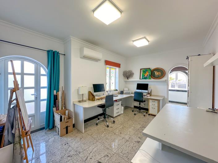 Image No.30-6 Bed Villa for sale