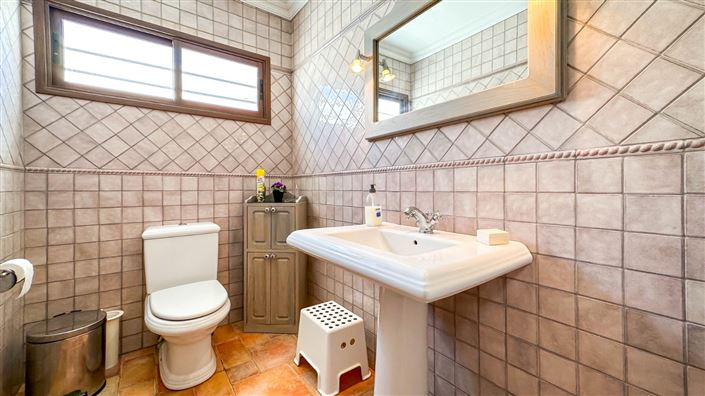 Image No.27-4 Bed Villa for sale