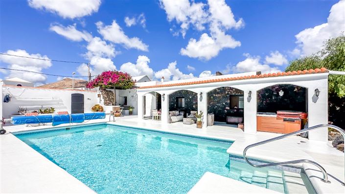 Image No.2-Villa de 4 chambres à vendre à Guime