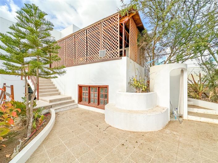 7 Bedrooms villa for sale in Costa Teguise private pool £758917 HVP