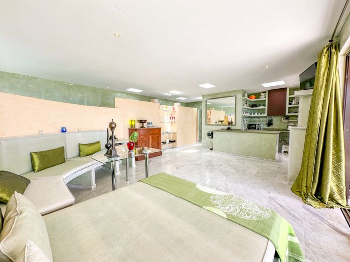 Image No.31-6 Bed Villa for sale