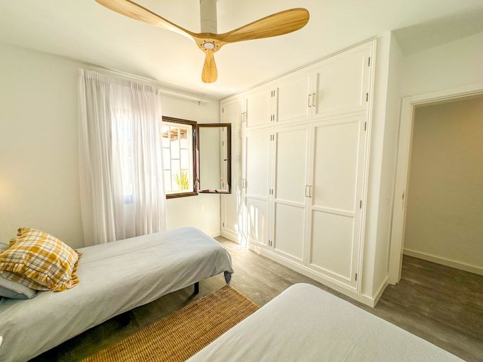 Image No.29-3 Bed Villa for sale