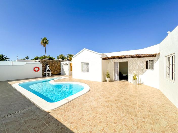 Image No.10-3 Bed Villa for sale