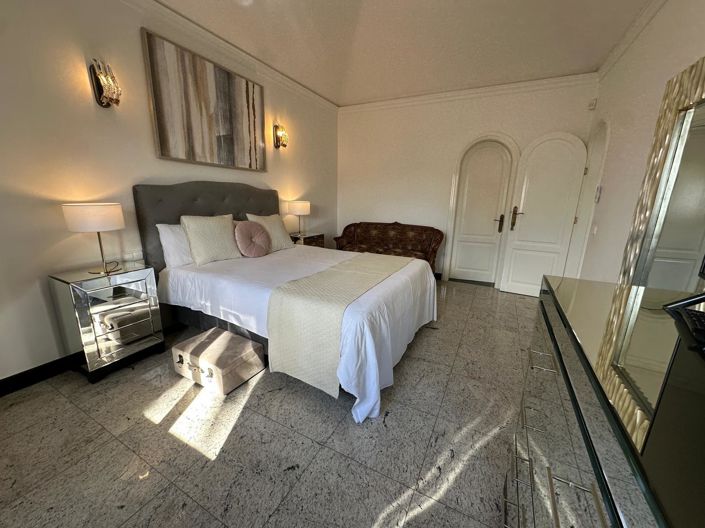 Image No.13-6 Bed Villa for sale