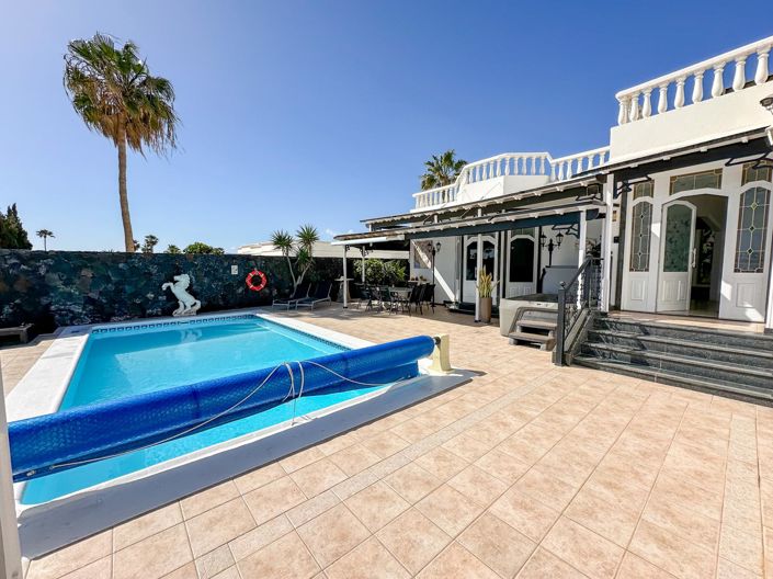 Image No.4-6 Bed Villa for sale