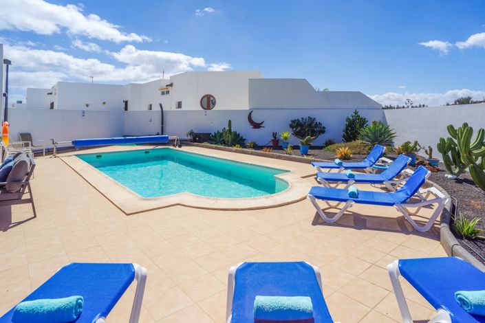 Image No.7-5 Bed Villa for sale