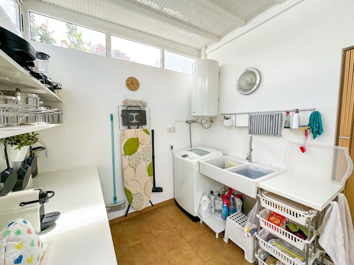 Image No.11-3 Bed Villa for sale