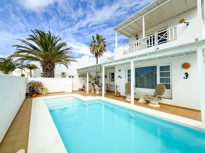 Image No.9-3 Bed Villa for sale