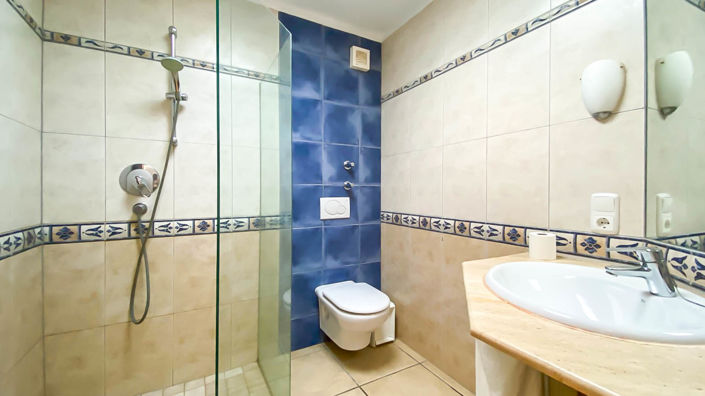 Image No.29-6 Bed Villa for sale