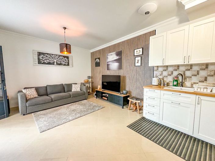 Image No.12-2 Bed Apartment for sale