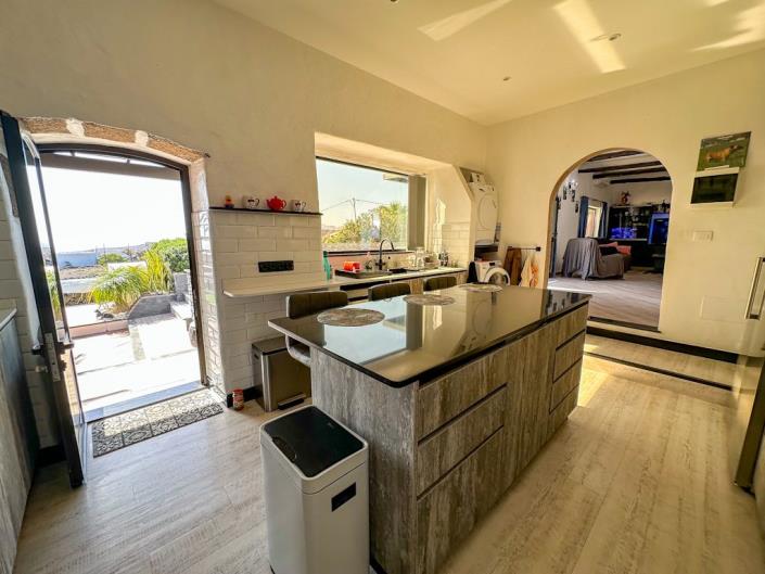 Image No.46-3 Bed Villa for sale