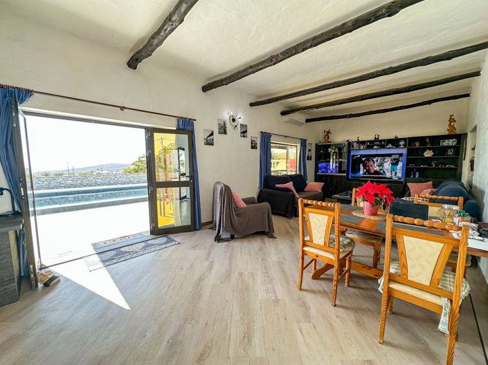 Image No.4-3 Bed Villa for sale