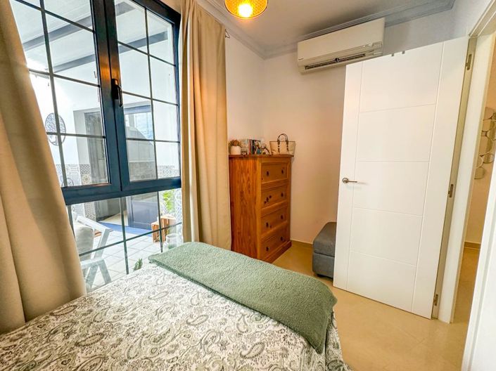 Image No.22-2 Bed Apartment for sale