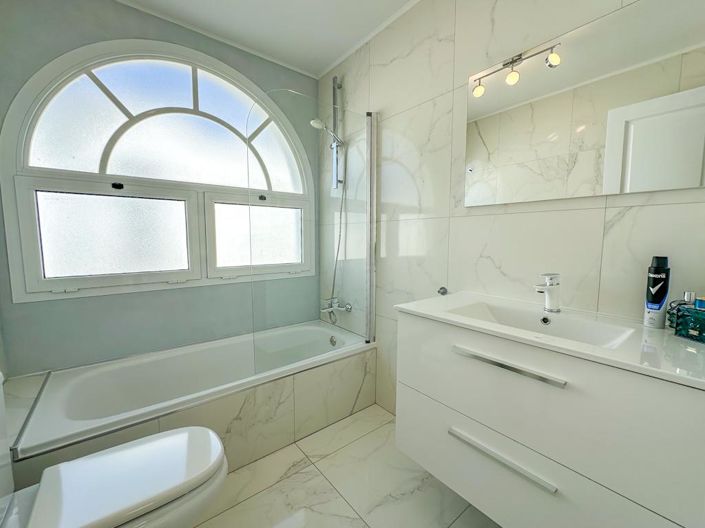 Image No.33-4 Bed Villa for sale