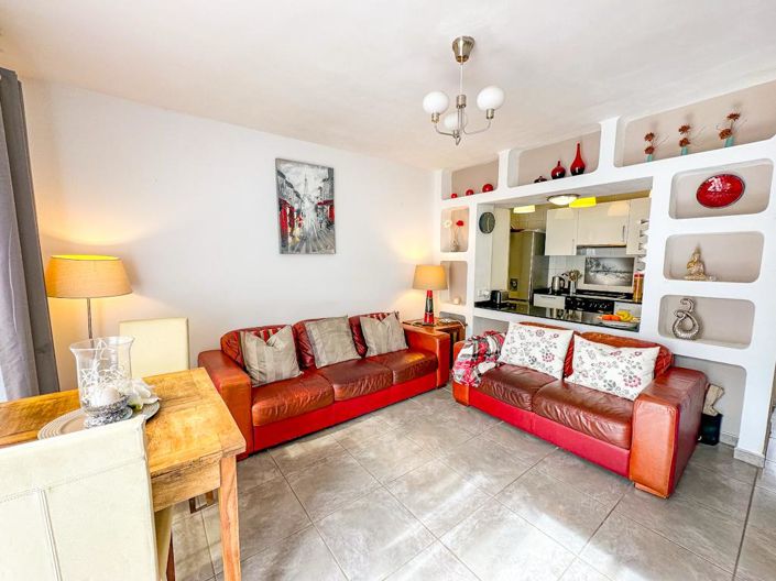 Image No.10-2 Bed Villa for sale