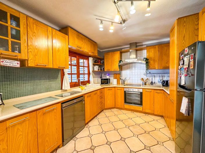 Image No.16-6 Bed Villa for sale