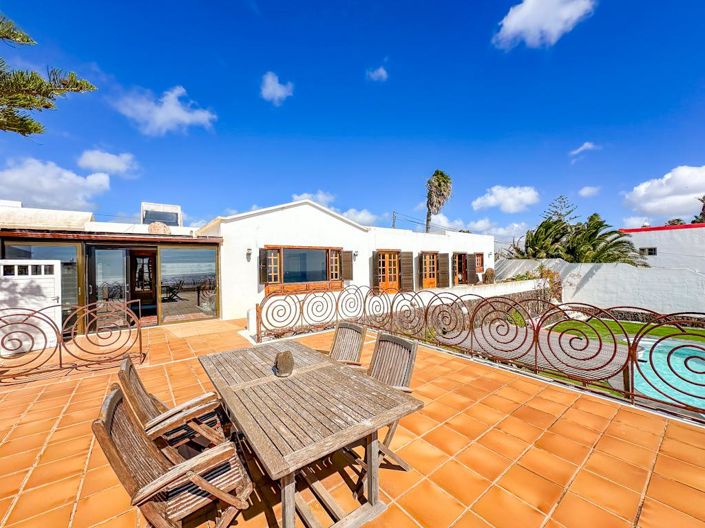 Image No.3-6 Bed Villa for sale