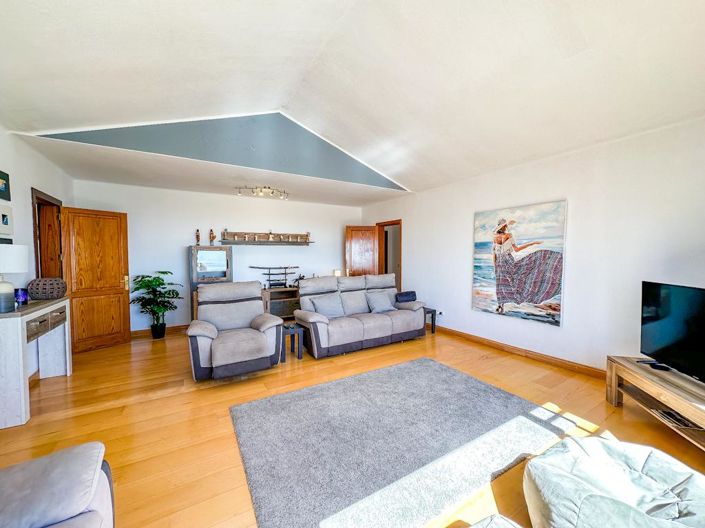 Image No.4-6 Bed Villa for sale