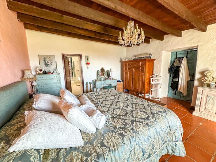 Image No.15-5 Bed Villa for sale