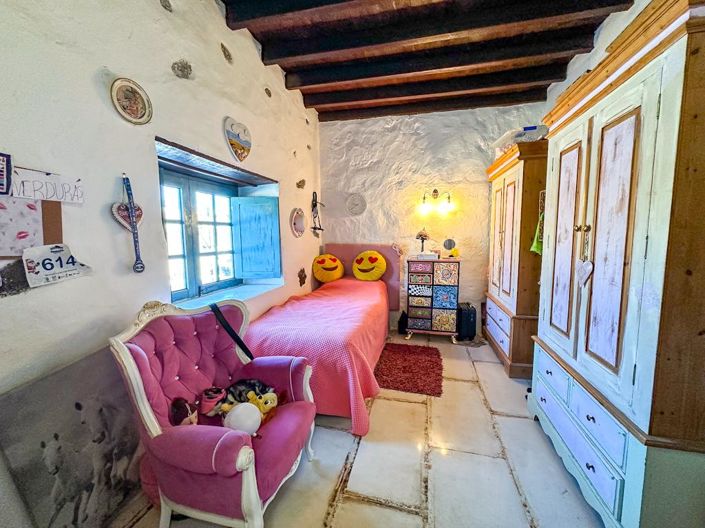 Image No.20-5 Bed Villa for sale