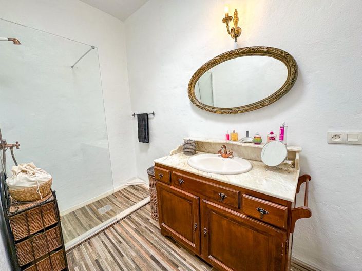 Image No.22-5 Bed Villa for sale