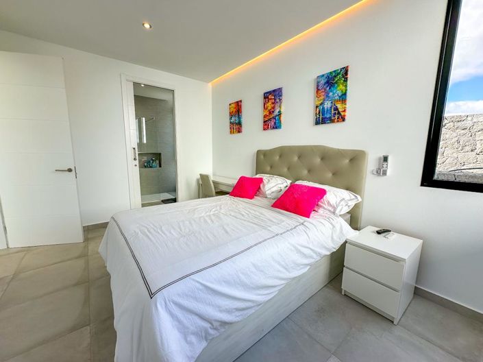 Image No.27-4 Bed Villa for sale