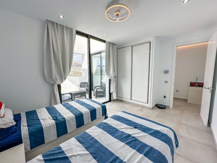 Image No.30-4 Bed Villa for sale