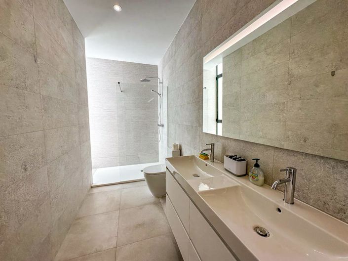 Image No.32-4 Bed Villa for sale