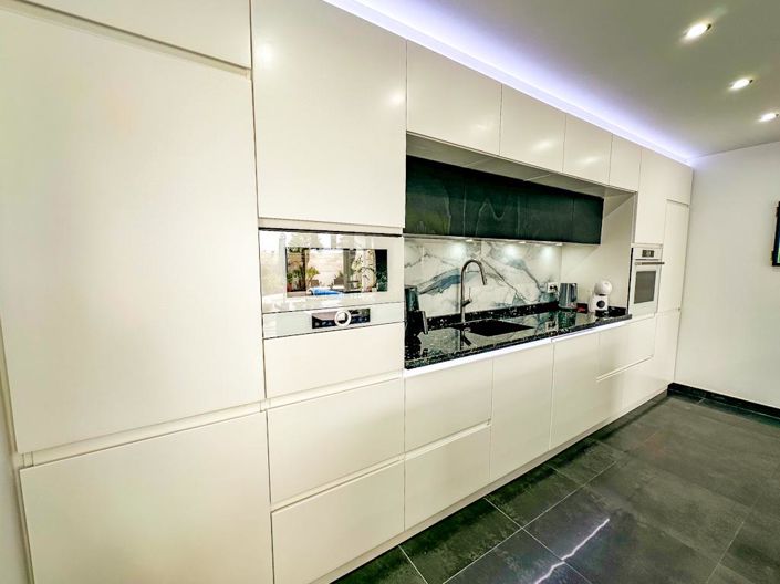 Image No.17-3 Bed Villa for sale