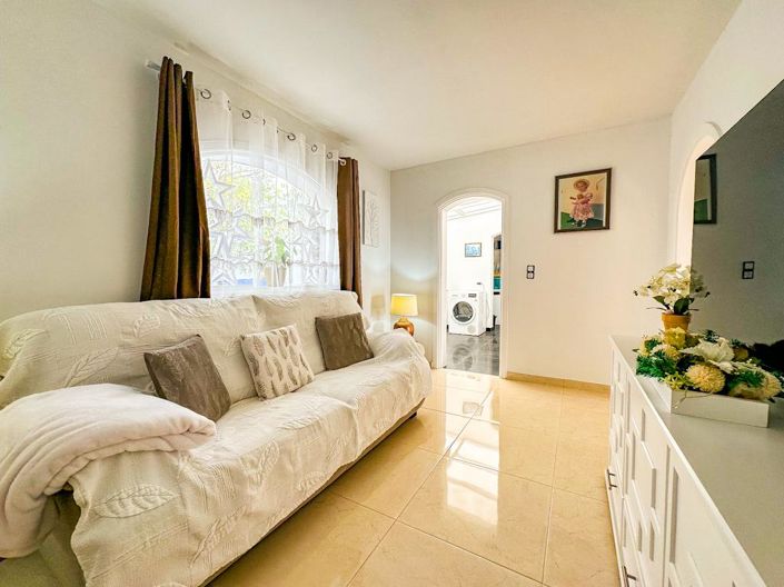 Image No.35-3 Bed Villa for sale