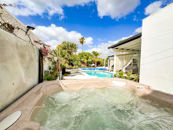 Image No.9-3 Bed Villa for sale