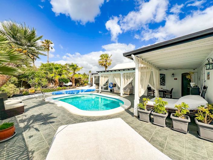 Image No.10-3 Bed Villa for sale