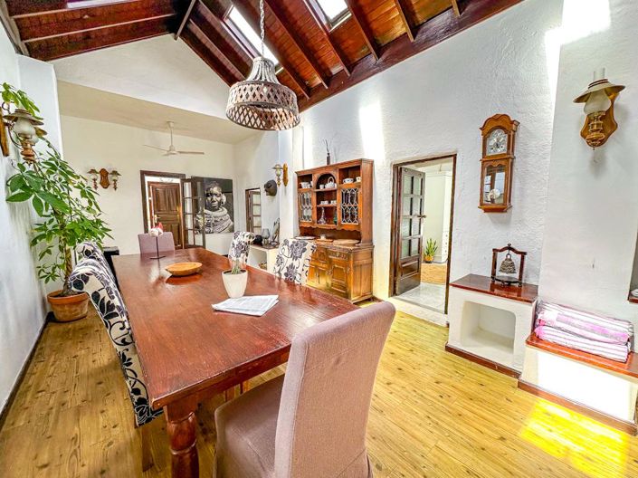 Image No.18-5 Bed Villa for sale