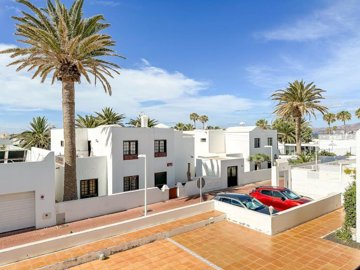 1 - Puerto del Carmen, Apartment