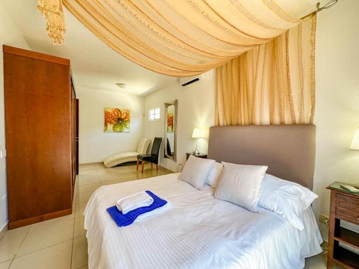 Image No.41-10 Bed Villa for sale