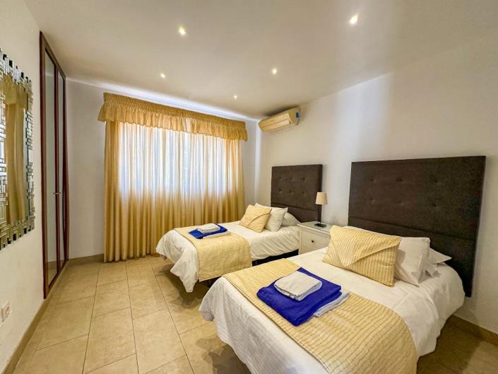 Image No.43-10 Bed Villa for sale