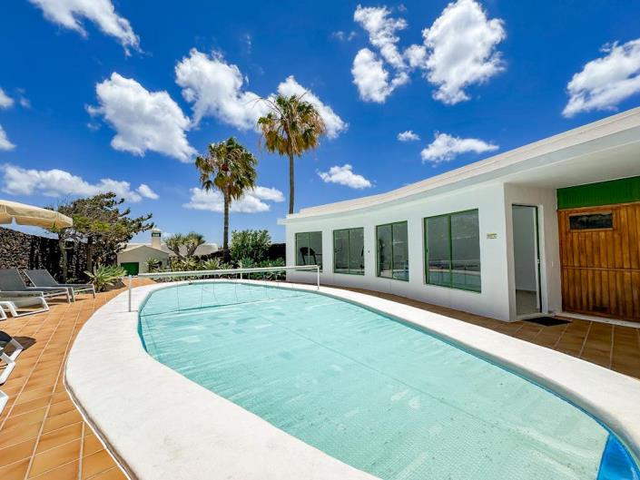 Image No.50-10 Bed Villa for sale