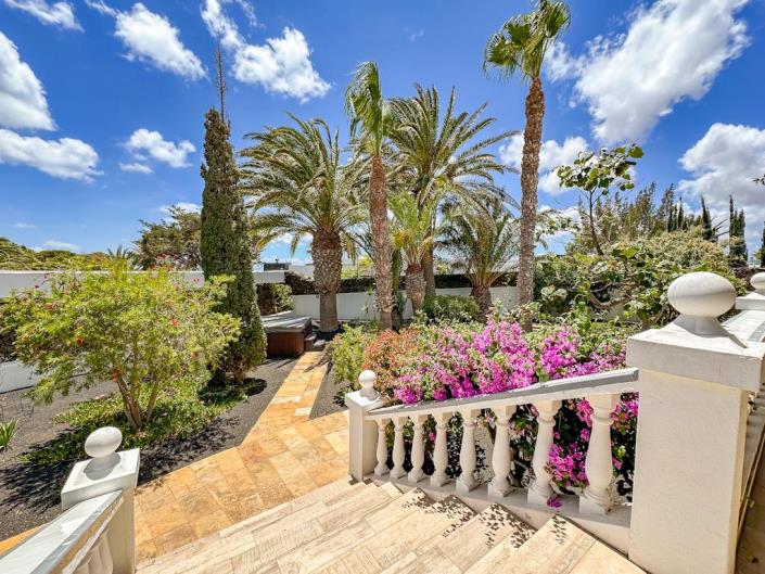 Image No.57-10 Bed Villa for sale