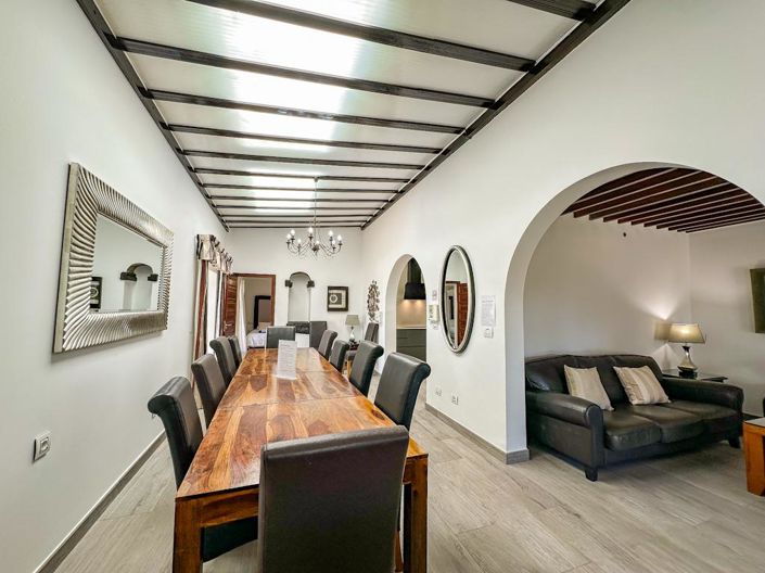 Image No.13-10 Bed Villa for sale