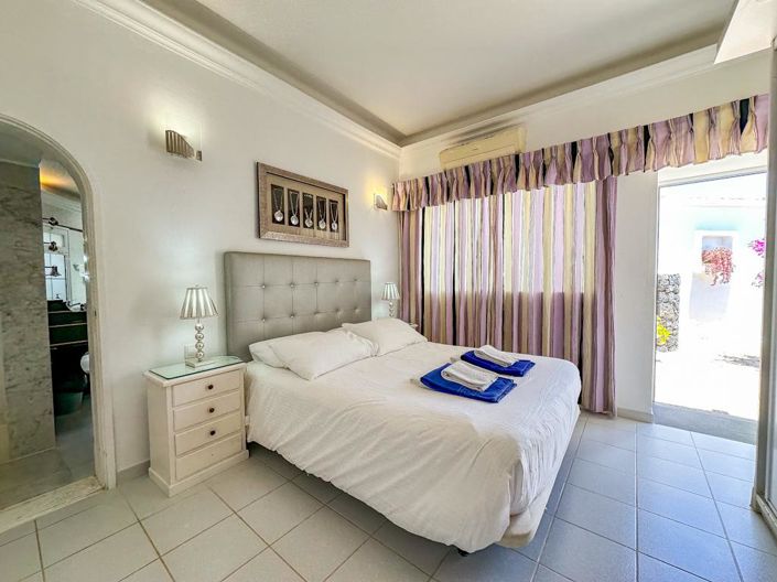Image No.23-10 Bed Villa for sale