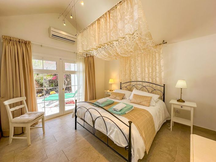 Image No.31-10 Bed Villa for sale