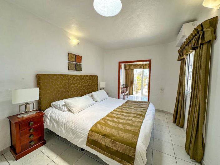 Image No.34-10 Bed Villa for sale