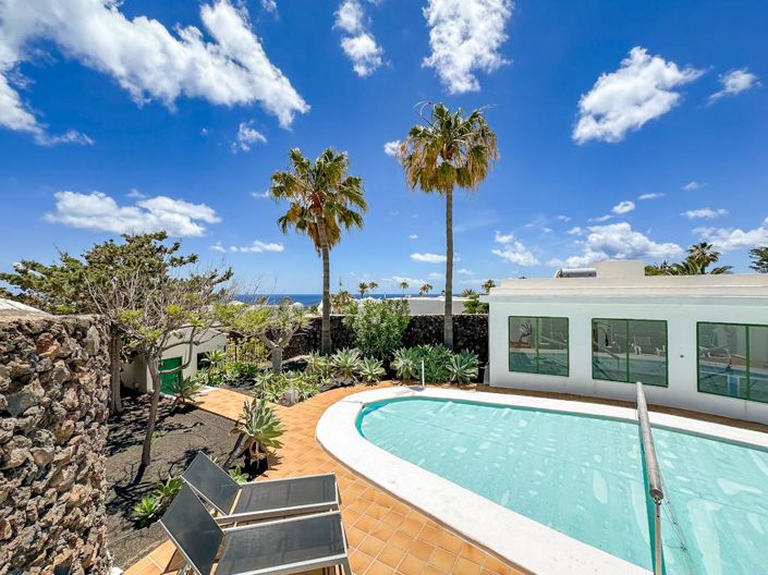 Image No.7-10 Bed Villa for sale