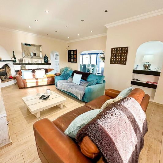 Image No.13-6 Bed Villa for sale